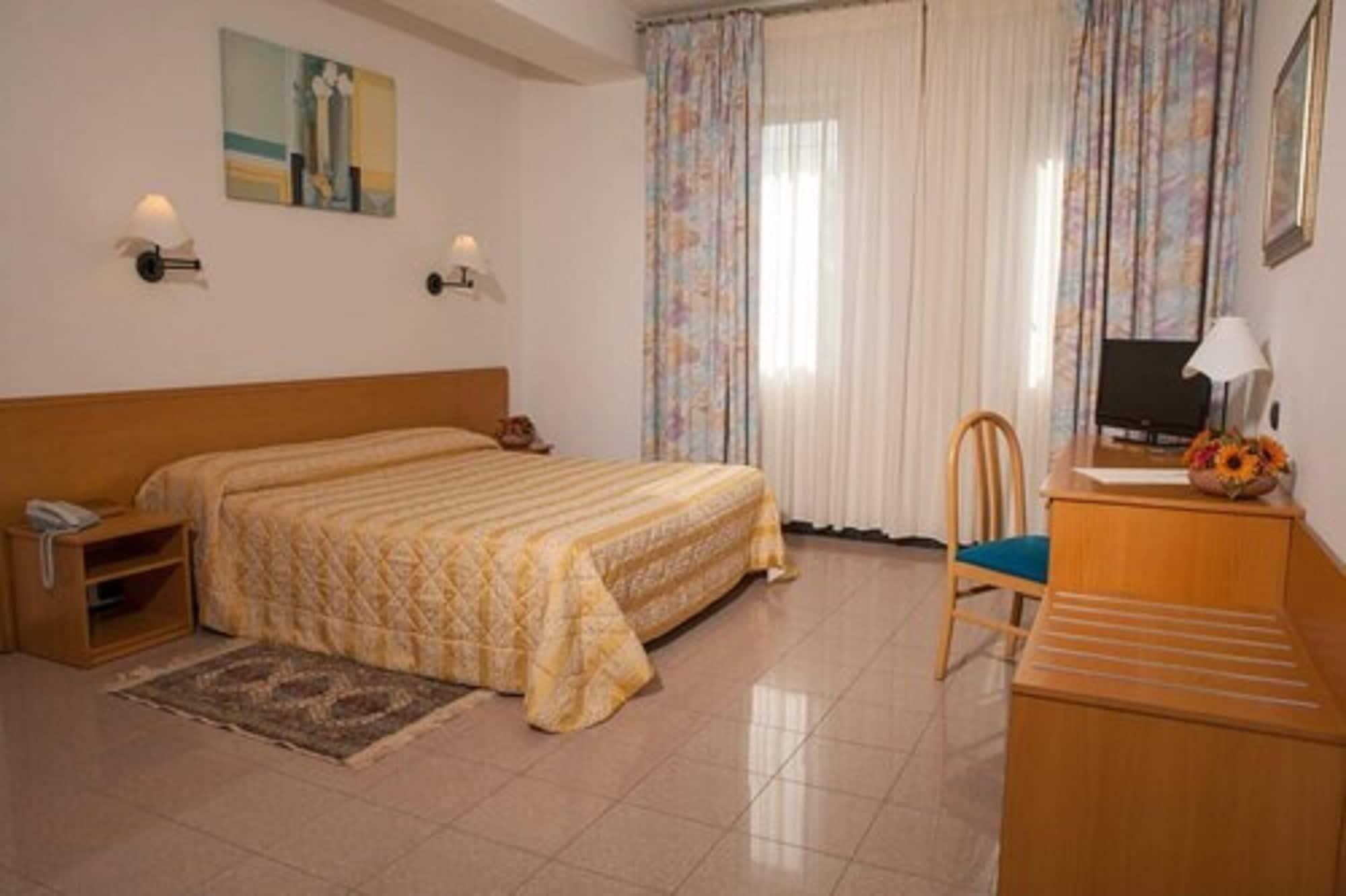Astoria 4*