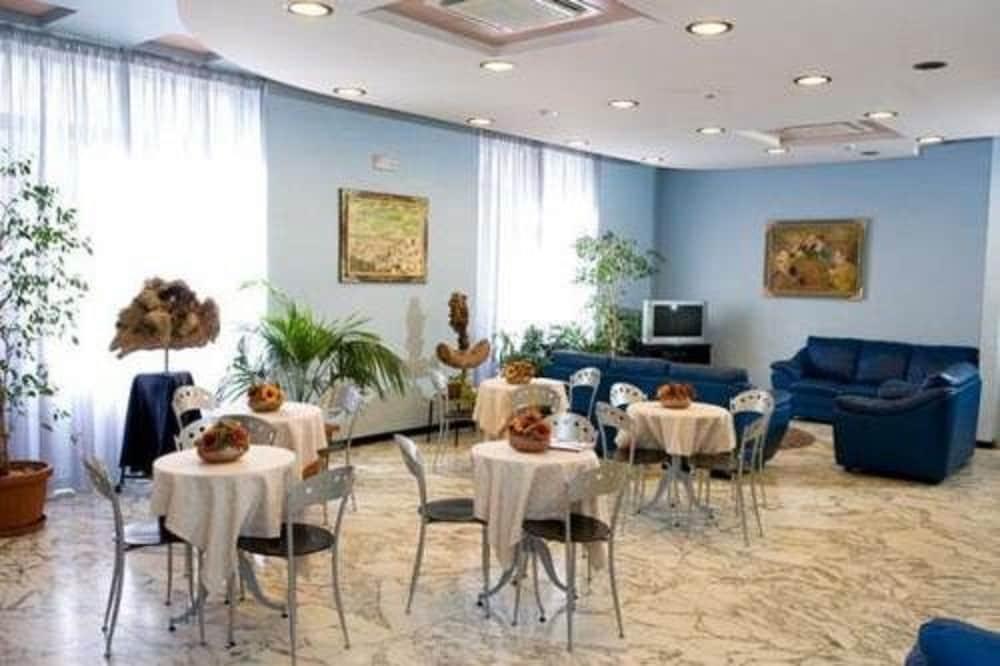 Hotel Astoria